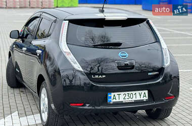 Хэтчбек Nissan Leaf 2012 в 