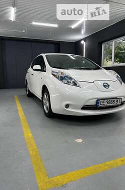 Хэтчбек Nissan Leaf 2011 в Черновцах