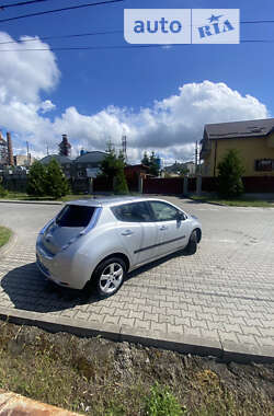 Хетчбек Nissan Leaf 2012 в Новояворівську