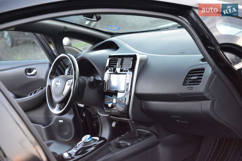 Хетчбек Nissan Leaf 2014 в Луцьку