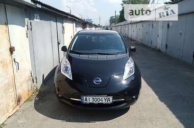 Хэтчбек Nissan Leaf 2015 в Киеве