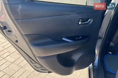 Хэтчбек Nissan Leaf 2019 в 