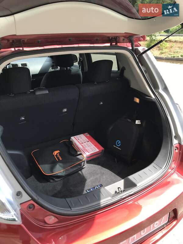 Хэтчбек Nissan Leaf 2013 в Харькове