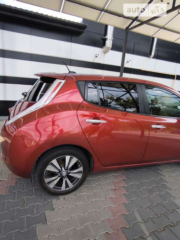 Хэтчбек Nissan Leaf 2015 в Виннице фото 6 Хэтчбек Nissan Leaf 2015 в Виннице