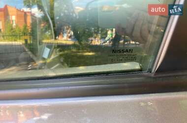 Хэтчбек Nissan Leaf 2014 в 