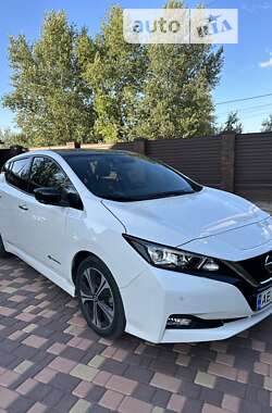 Хэтчбек Nissan Leaf 2018 в Днепре