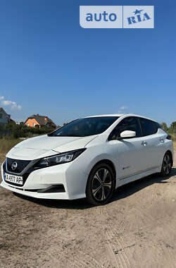 Хэтчбек Nissan Leaf 2019 в Киеве