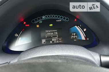 Хетчбек Nissan Leaf 2014 в 