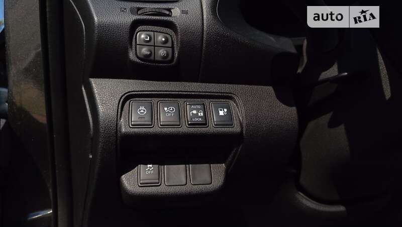 Хетчбек Nissan Leaf 2016 в Дніпрі