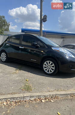 Хэтчбек Nissan Leaf 2013 в Запорожье