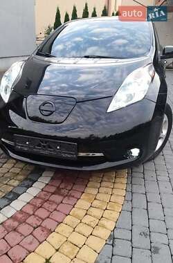 Хэтчбек Nissan Leaf 2012 в 