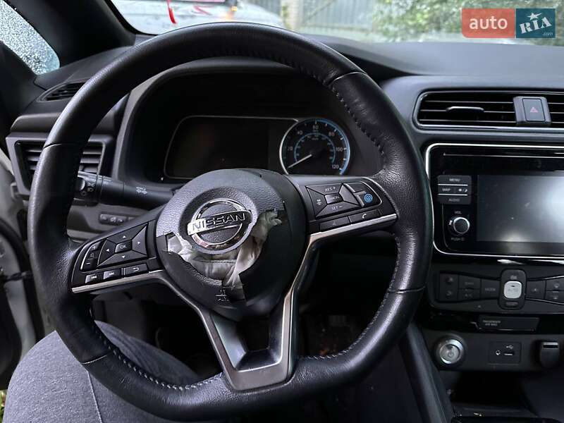 Хэтчбек Nissan Leaf 2018 в Виннице