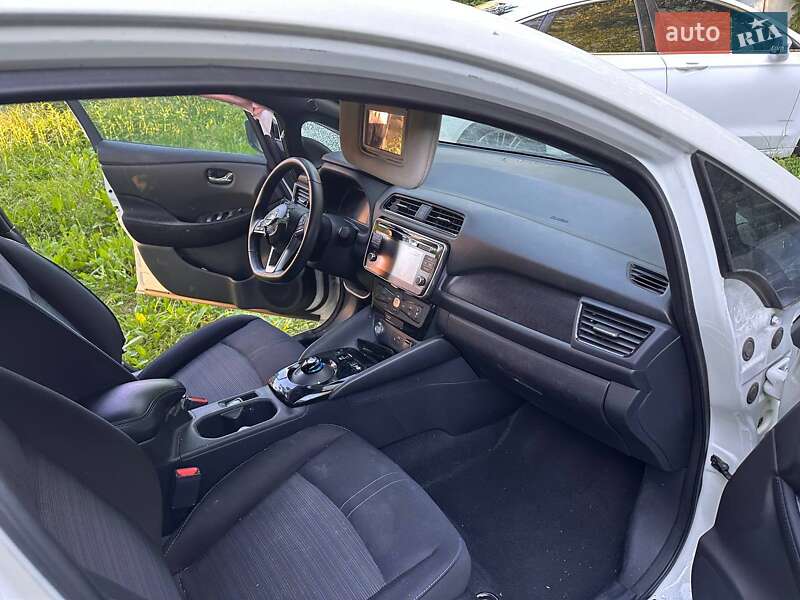 Хэтчбек Nissan Leaf 2018 в Виннице