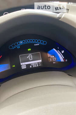 Хэтчбек Nissan Leaf 2012 в Ровно