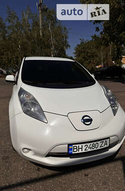 Хетчбек Nissan Leaf 2014 в Одесі