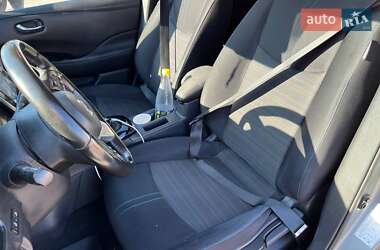 Хетчбек Nissan Leaf 2020 в 