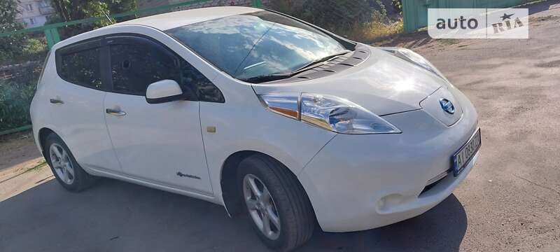 Хэтчбек Nissan Leaf 2013 в Лозовой