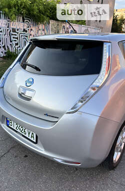 Хэтчбек Nissan Leaf 2012 в Кременчуге