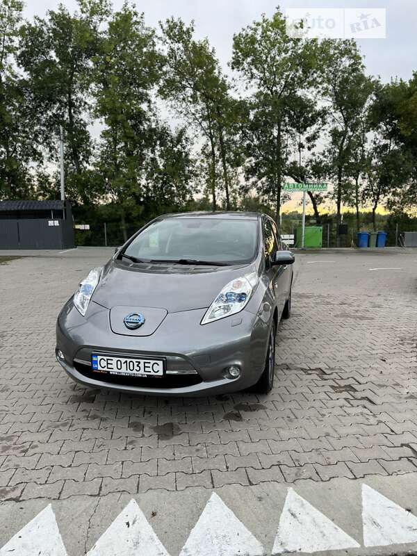 Хетчбек Nissan Leaf 2014 в Чернівцях