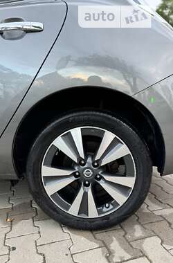 Хетчбек Nissan Leaf 2014 в Чернівцях