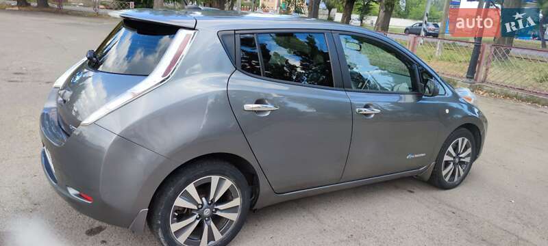Хэтчбек Nissan Leaf 2016 в Одессе