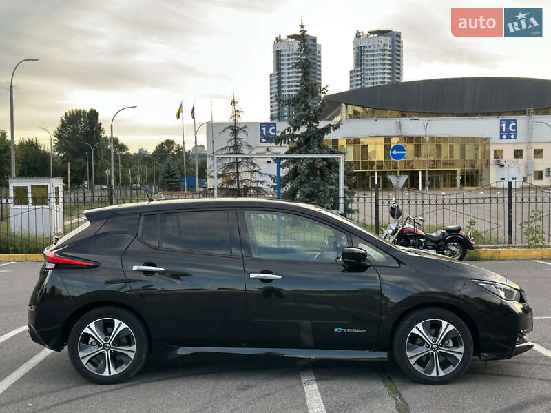 Хетчбек Nissan Leaf 2019 в Києві