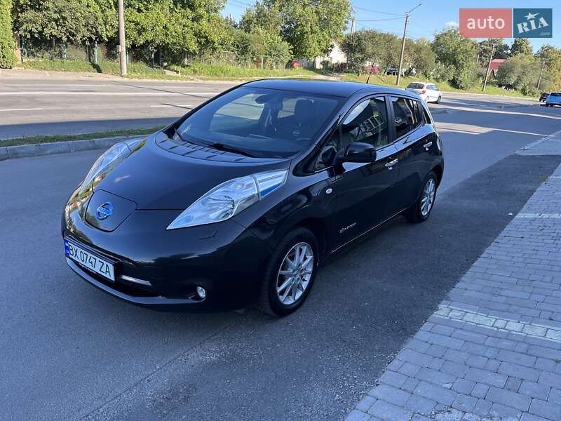 Хэтчбек Nissan Leaf 2016 в Хмельницком