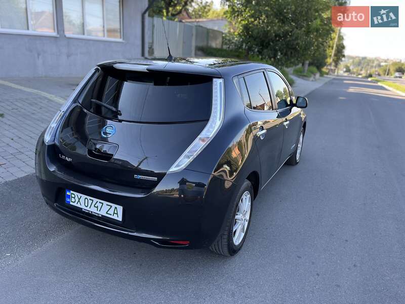 Хэтчбек Nissan Leaf 2016 в Хмельницком