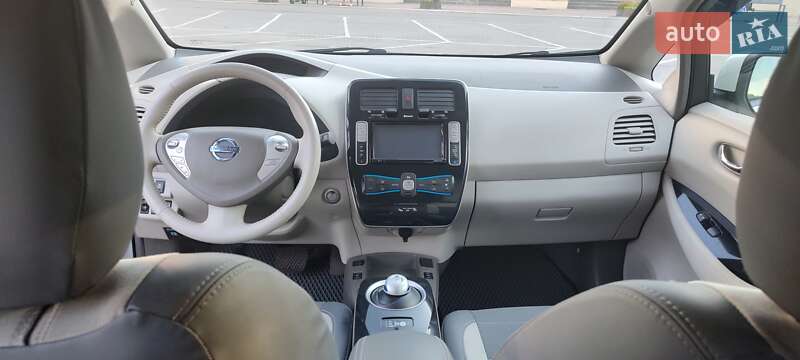 Хэтчбек Nissan Leaf 2012 в Черкассах