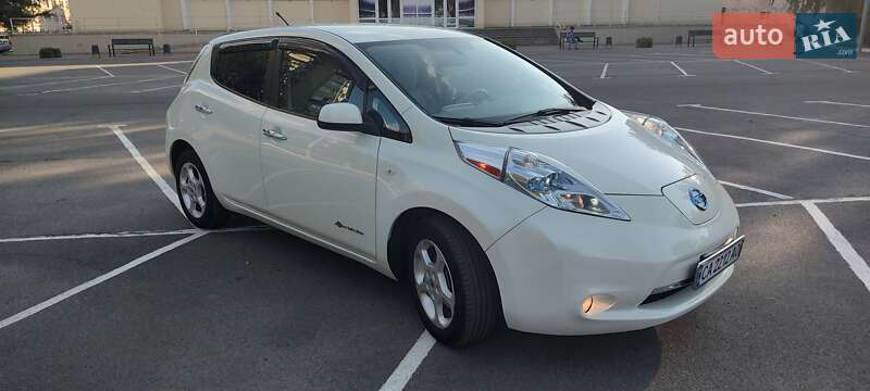 Хэтчбек Nissan Leaf 2012 в Черкассах