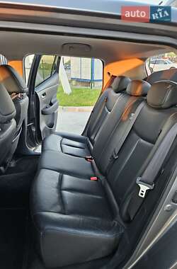 Хэтчбек Nissan Leaf 2014 в 