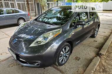 Хэтчбек Nissan Leaf 2013 в Одессе