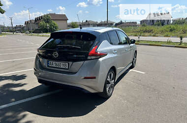 Хэтчбек Nissan Leaf 2019 в Киеве