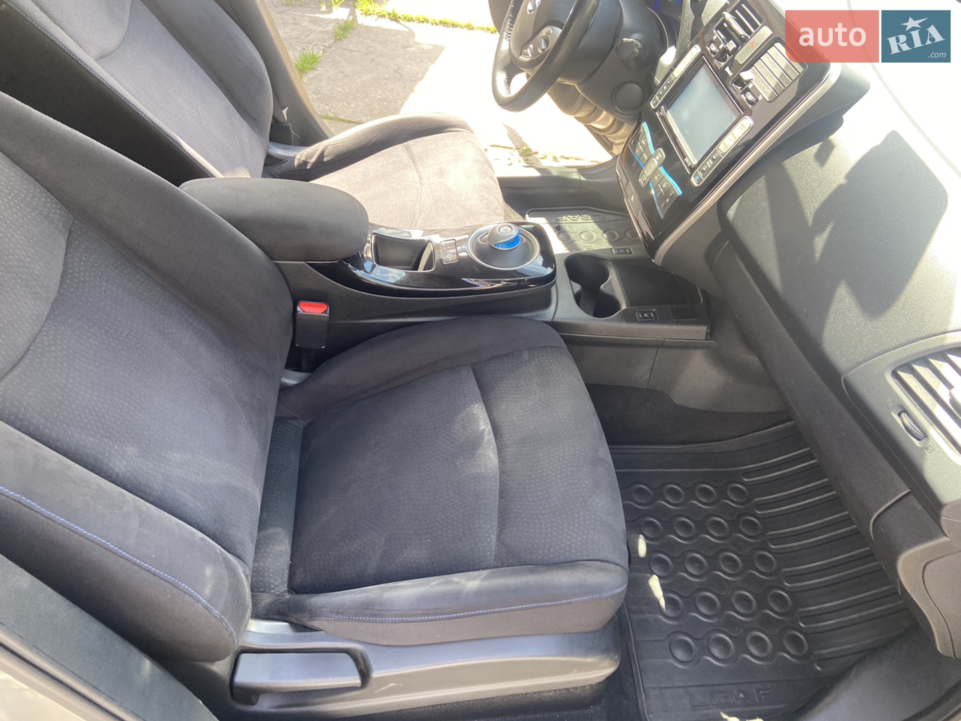 2014 Nissan Leaf - мініатюра 11