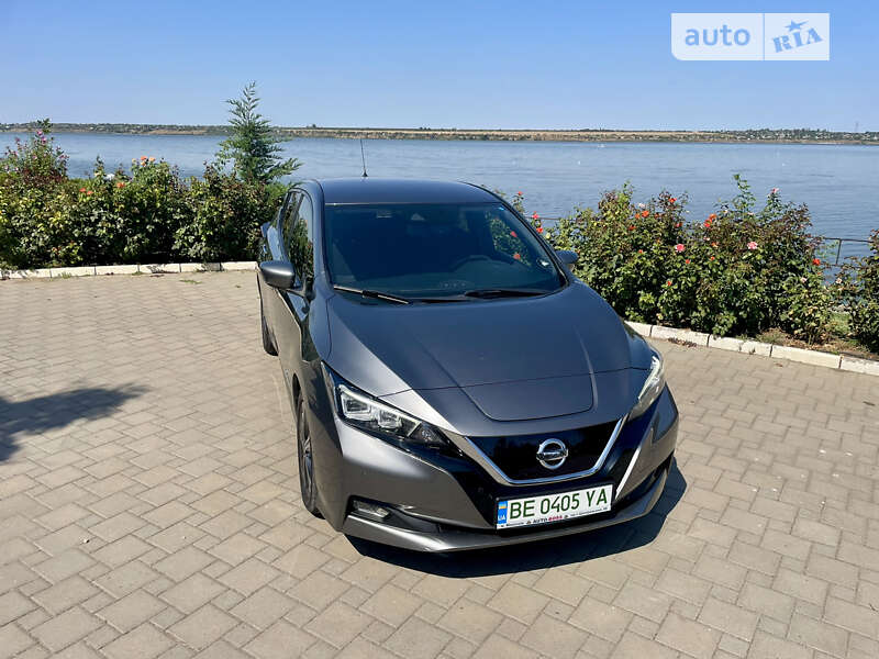 Хэтчбек Nissan Leaf 2018 в Николаеве