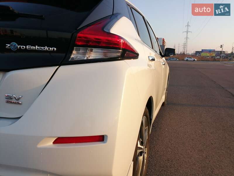 Хэтчбек Nissan Leaf 2019 в Луцке