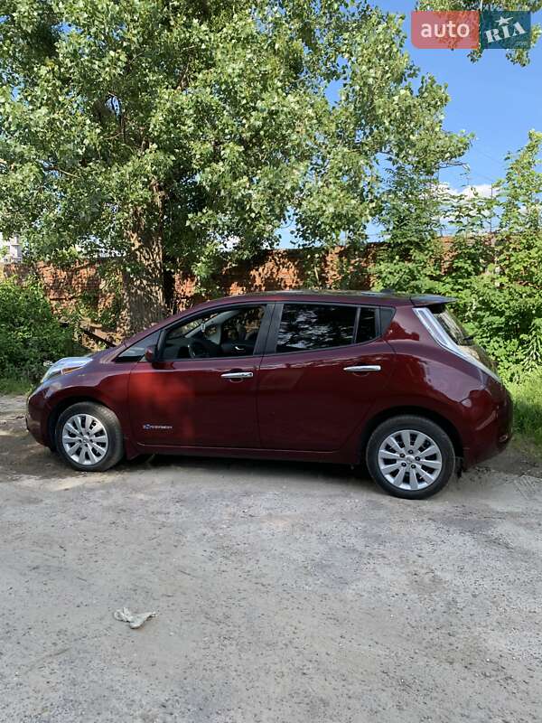 Хетчбек Nissan Leaf 2017 в Львові