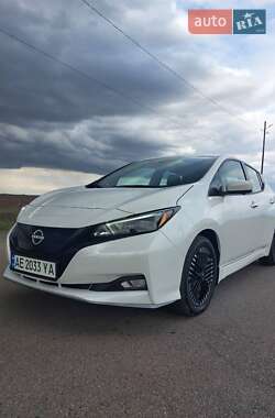 Хэтчбек Nissan Leaf 2022 в Днепре