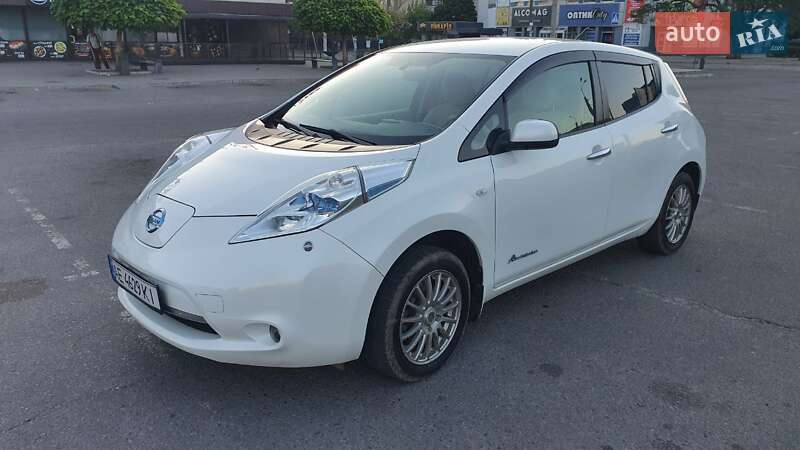 Хэтчбек Nissan Leaf 2014 в Каменском