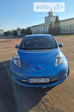 Хетчбек Nissan Leaf 2013 в Хмельницькому