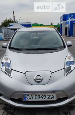 Хэтчбек Nissan Leaf 2015 в Черкассах