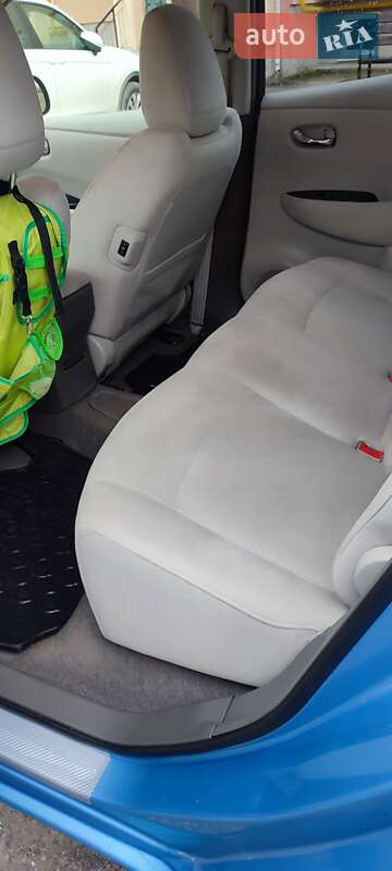 Хэтчбек Nissan Leaf 2012 в Дрогобыче