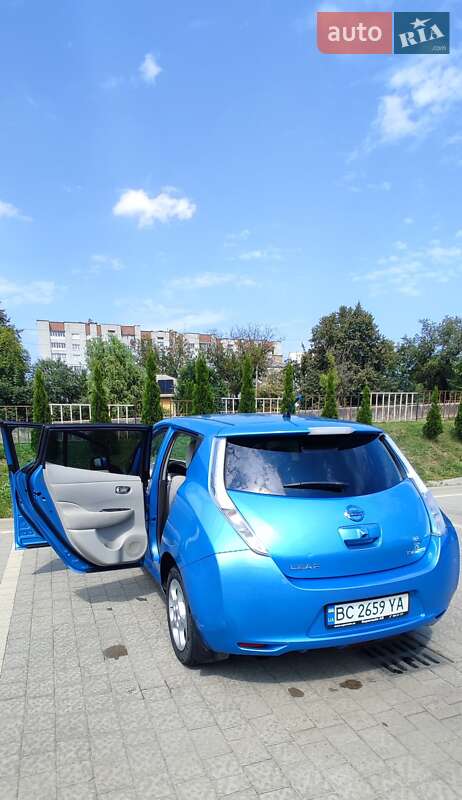 Хэтчбек Nissan Leaf 2012 в Дрогобыче