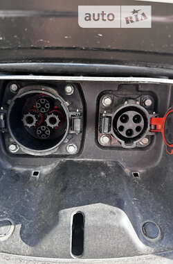Хэтчбек Nissan Leaf 2011 в 