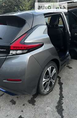 Хетчбек Nissan Leaf 2018 в Сокирянах