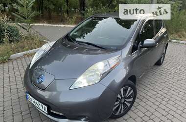 Хетчбек Nissan Leaf 2015 в Одесі