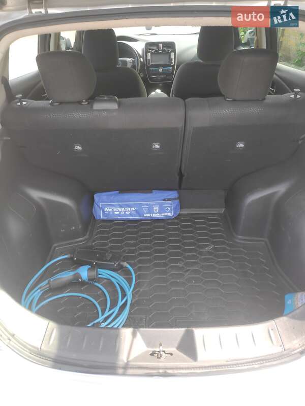 Хэтчбек Nissan Leaf 2013 в Ковеле фото 13 Хэтчбек Nissan Leaf 2013 в Ковеле