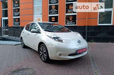 Хетчбек Nissan Leaf 2015 в Рівному