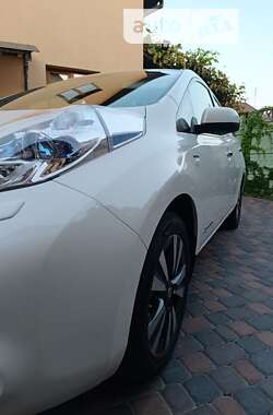 Хетчбек Nissan Leaf 2015 в Рівному