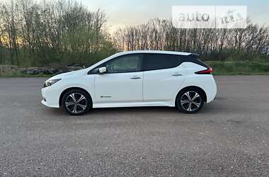 Хетчбек Nissan Leaf 2019 в Долині